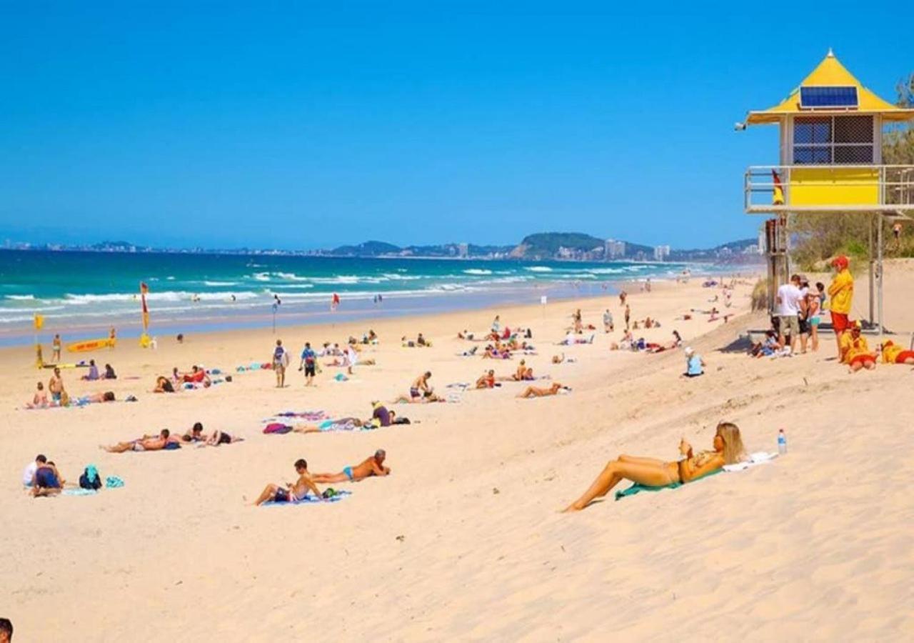 Location Location Location - Broadbeach :) 黄金海岸 外观 照片